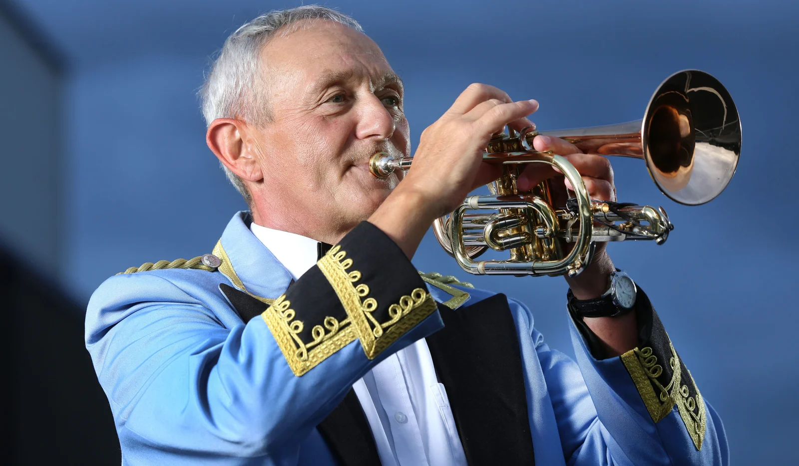 A KNDS Fairey Band cornet player performing